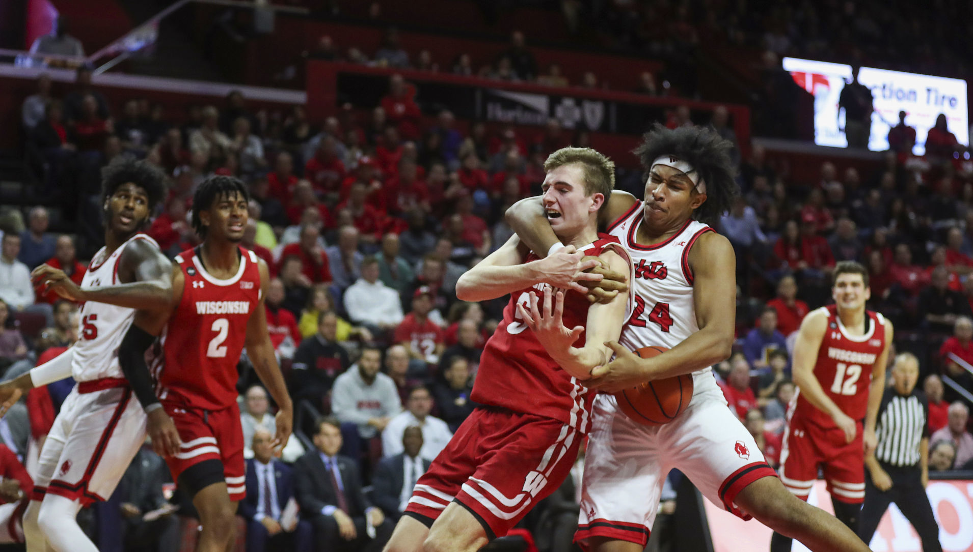 Scarlet Knights 72, Badgers 65